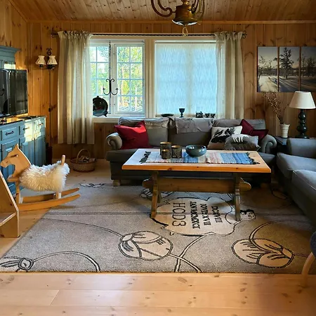 Family With Jotunheimen View * Gala